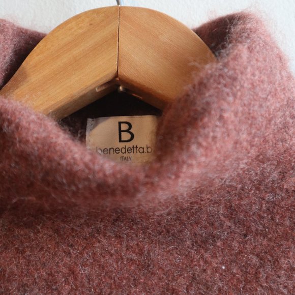 Burgundy Cashmere Turtleneck Sweater - Picture 4 of 4